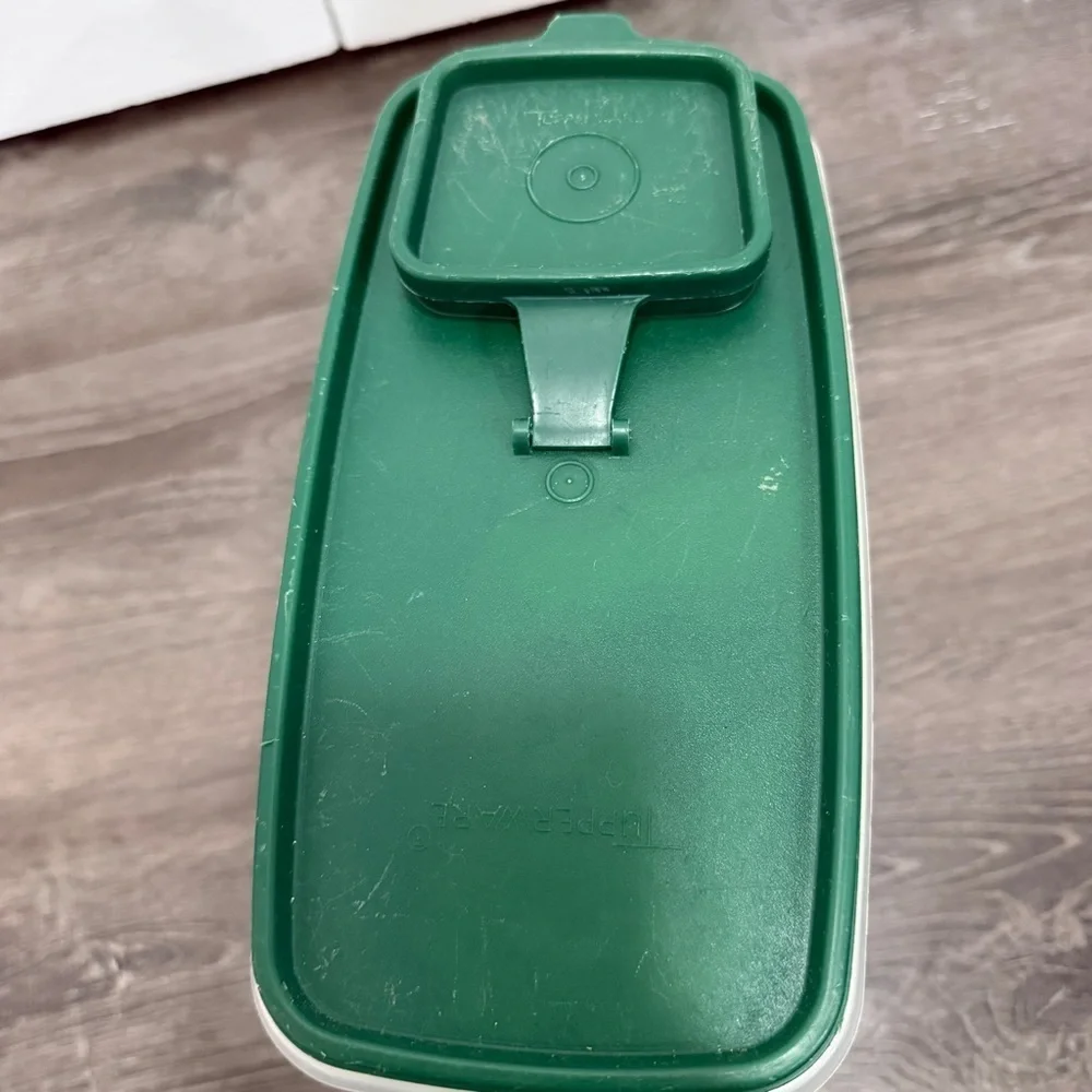 Vintage Tupperware 1588-1 Large Cereal Keeper with Green Lid